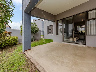 2 Bedroom Apartment For Sale in Roodepoort - B9PQ.webp