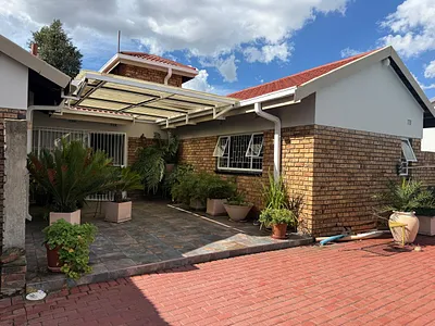 3 Bedroom House For Sale in Vanderbijlpark - GzfF.webp