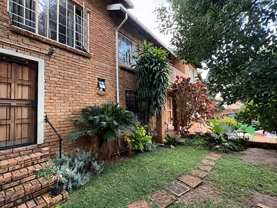 3 Bedroom House For Sale in Rustenburg - DKSp.webp