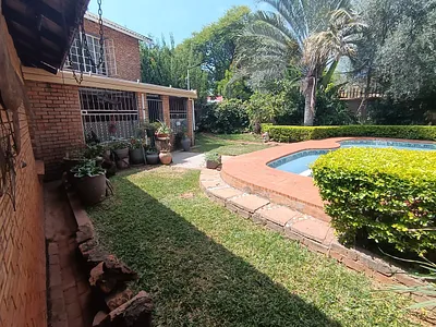 4 Bedroom House For Sale in Rustenburg - Bp21.webp