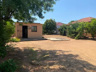 1 Bedroom House For Sale in Mankwe - IW5d.webp