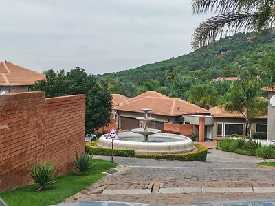 2 Bedroom Apartment For Sale in Johannesburg - qgra.webp