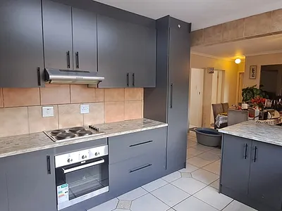 3 Bedroom Townhouse For Sale in Alberton - YnsP.webp
