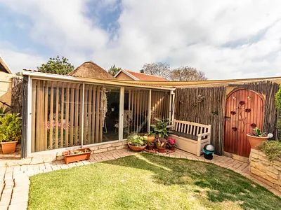 2 Bedroom Townhouse For Sale in Kempton Park - img