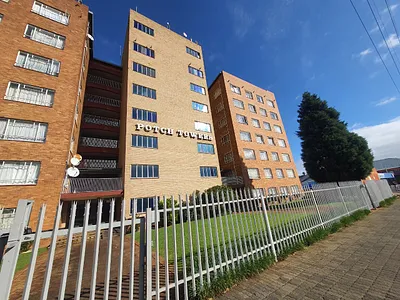 3 Bedroom Apartment For Sale in Potchefstroom - wjwE.webp