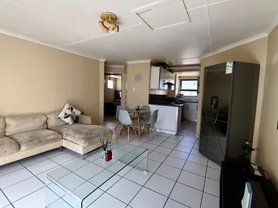 2 Bedroom Apartment For Sale in East London - Dg2F.webp
