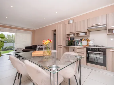 2 Bedroom Apartment For Sale in Sandton - 4x3t.webp