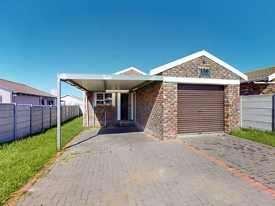 3 Bedroom House For Sale in Port Elizabeth - 3NHB.webp