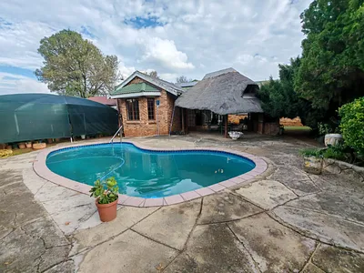4 Bedroom House For Sale in Sasolburg - XTjr.webp