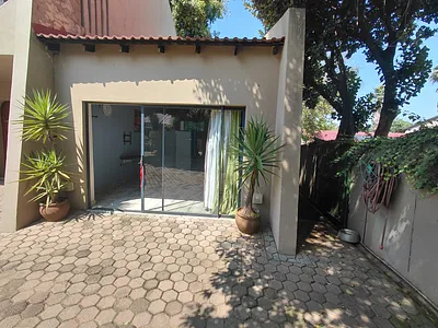 1 Bedroom Apartment To Rent in Roodepoort - 5Iwy.webp