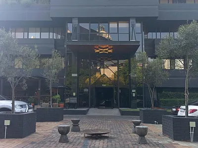 1 Bedroom Apartment For Sale in Sandton - jlFi.webp