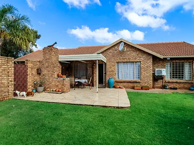 3 Bedroom Townhouse For Sale in Centurion - img