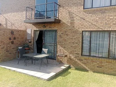 2 Bedroom Townhouse For Sale in Boksburg - img