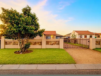 2 Bedroom House For Sale in Witbank - img