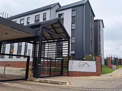 0.5 Bedroom Apartment To Rent in Roodepoort - vOsG.webp