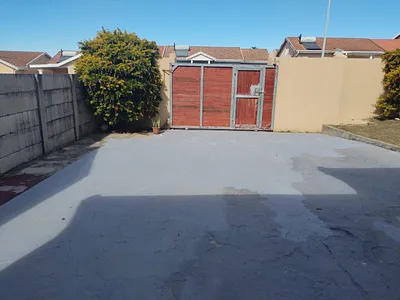 3 Bedroom House For Sale in East London - 2HH2.webp