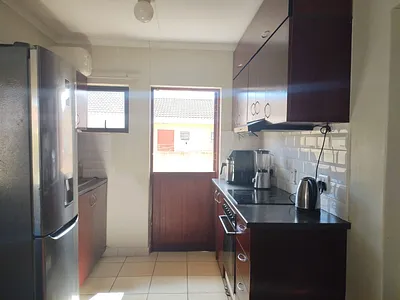 3 Bedroom House For Sale in East London - Pxwy.webp