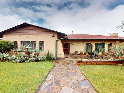3 Bedroom House For Sale in Germiston - MHHp.webp