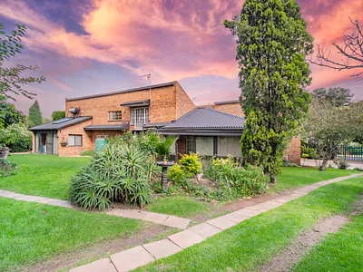 4 Bedroom House For Sale in Germiston - pIq8.webp