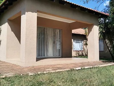 4 Bedroom House For Sale in Rustenburg - tMfy.webp