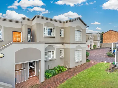 3 Bedroom Apartment For Sale in Roodepoort - FsRT.webp