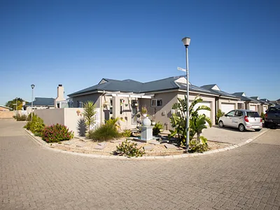 2 Bedroom House For Sale in Kraaifontein - XyuL.webp