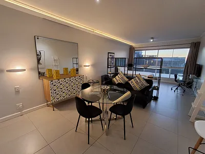 0.5 Bedroom Apartment To Rent in Cape Town - img