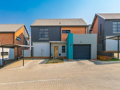 3 Bedroom House For Sale in Centurion - NKH0.webp