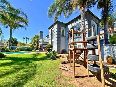 4 Bedroom House For Sale in Bedfordview - N8PX.webp