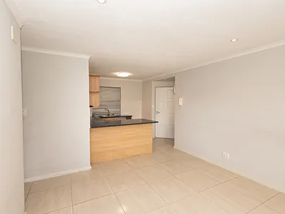 2 Bedroom Apartment For Sale in Bellville - oMd1.webp
