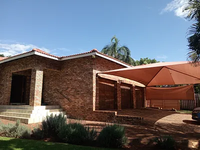 4 Bedroom House To Rent in Rustenburg - img