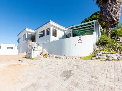4 Bedroom House For Sale in Saldanha - IAj1.webp