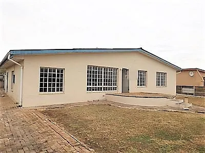 4 Bedroom House To Rent in Despatch - qWCj.webp
