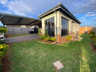 3 Bedroom House For Sale in Pretoria - YQtn.webp