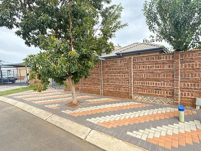 2 Bedroom Townhouse For Sale in Alberton - Sz4V.webp