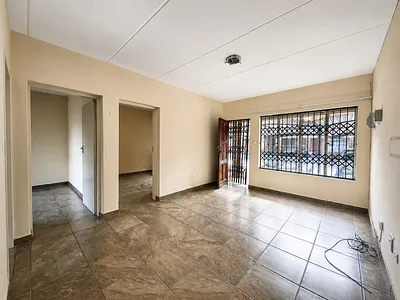 2 Bedroom Apartment For Sale in Rustenburg - dgty.webp