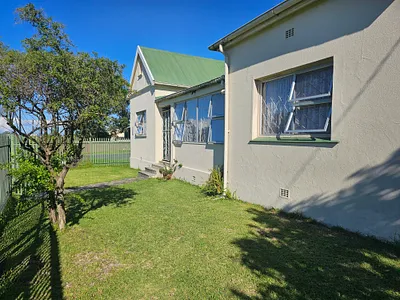 5 Bedroom House To Rent in East London - img
