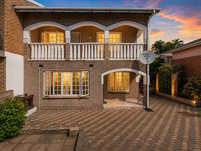 5 Bedroom House For Sale in Durban - FzA2.webp