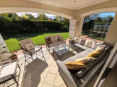2 Bedroom House To Rent in Somerset West - AaN5.webp