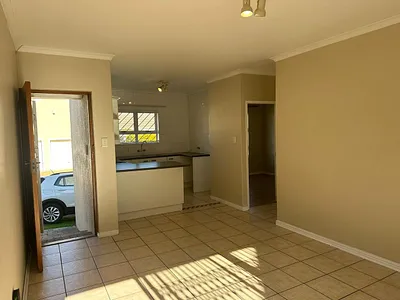 2 Bedroom House To Rent in Somerset West - xsPy.webp