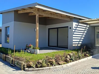 2 Bedroom Townhouse For Sale in Ballito - XcfR.webp
