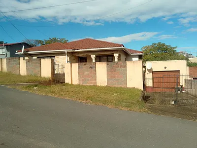 3 Bedroom House For Sale in East London - ERrU.webp