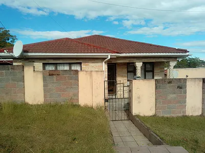 3 Bedroom House For Sale in East London - rlXd.webp