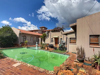 5 Bedroom House For Sale in Johannesburg - Z3ZQ.webp