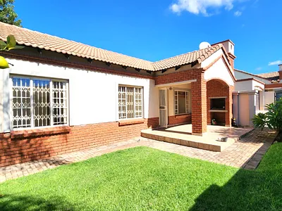 2 Bedroom Townhouse For Sale in Pretoria - GWWA.webp