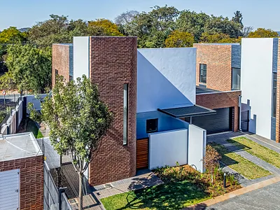 3 Bedroom Townhouse For Sale in Pretoria - yEWy.webp