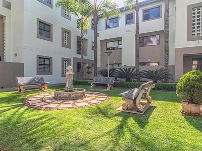 3 Bedroom Apartment For Sale in Bedfordview - hZ9A.webp