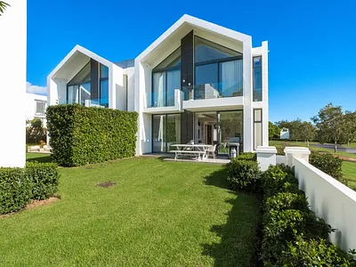 2 Bedroom Apartment For Sale in Paarl - img