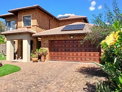 3 Bedroom Townhouse For Sale in Benoni - rtbI.webp