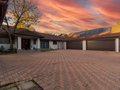 7 Bedroom House For Sale in Alberton - Ze1U.webp